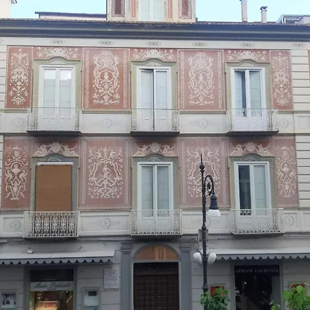 Palazzo Saltovar דירה סורנטו